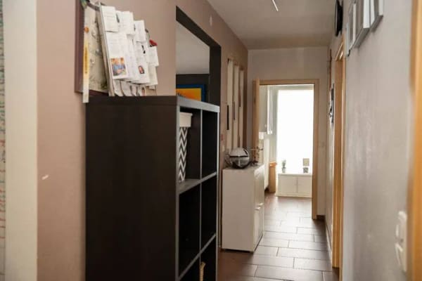 Immobilie in Leonberg - Viel Platz für die Familie: Gepflegtes Einfamilienhaus mit 160 m², 3 Garagen & großem Grundstück - Bild 4