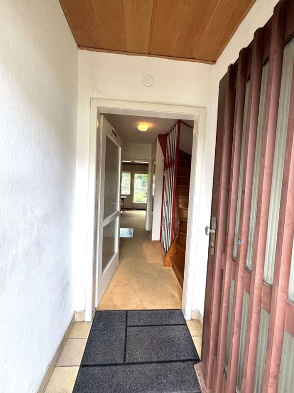 Immobilie in Kirchheim unter Teck - HIER GIBT ES EINIGES ZU TUN ! Reihenmittelhaus renovierungsbedürftig - Bild 1