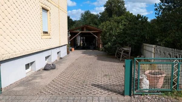 Immobilie in Tambach-Dietharz - Doppelhaushälfte + Garage, Carport & Garten in Tambach-Dietharz - Bild 0