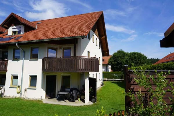 Immobilie in Weiler-Simmerberg - Schöne 2 Zimmer Terrassenwohnung mit Einbauküche, Garage, Keller in Weiler, gleich beziehbar - Bild 0