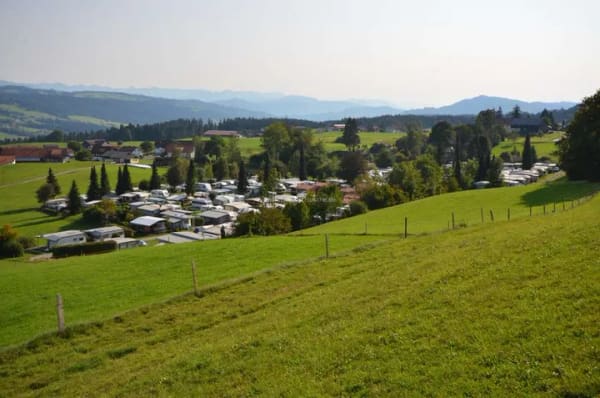 Immobilie in Weiler-Simmerberg - Tolles Ferienhaus zur Eigenverwendung und/oder Kapitalanlage im Westallgäu mit Alpenblick - Bild 3