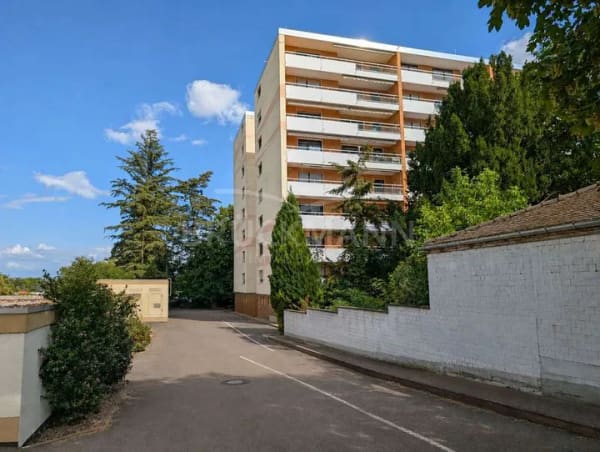 Immobilie in Grünstadt - Großzügige 3-ZKB mit weitläufigem Balkon zwischen Stadtleben und grünem Ausblick! - Bild 1