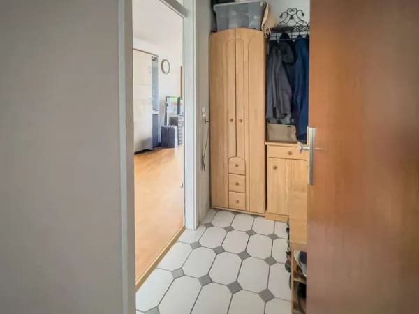 Immobilie in Oststeinbek - Ruhige Lage - 3 Zimmerwohnung mit Südwest-Balkon im Herzen von Oststeinbek - Bild 2