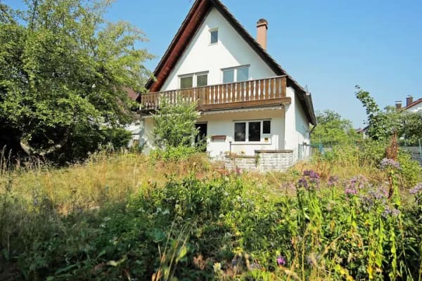 Immobilie in Feldkirchen - Neubau oder Modernisierung? Charmantes Wohngrundstück mit sanierungsbedürftigem Zweifamilienhaus - Bild 0