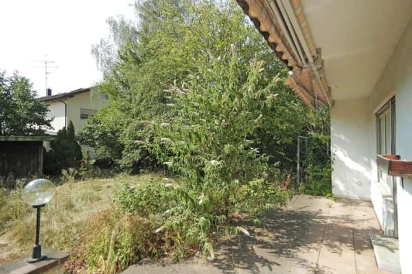 Immobilie in Feldkirchen - Neubau oder Modernisierung? Charmantes Wohngrundstück mit sanierungsbedürftigem Zweifamilienhaus - Bild 2