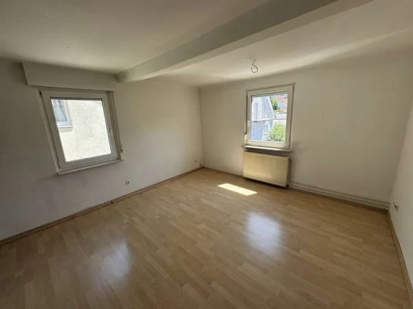 Immobilie in Neuffen - Teilrenoviertes 2-Familienhaus mit Charme - Bild 2