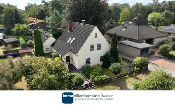 Immobilie in Lilienthal - Einfamilienhaus mit Doppelgarage und Garten in ruhiger Wohnlage - Bild 0
