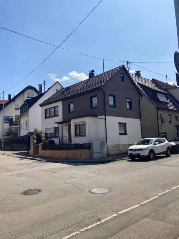 Immobilie in Steinenbronn - Älteres freistehendes  Einfamilienhaus 123  qm Wlf.  + 1 Stellpl. sonnige  Lage. Steinenbronn (BB) - Bild 1