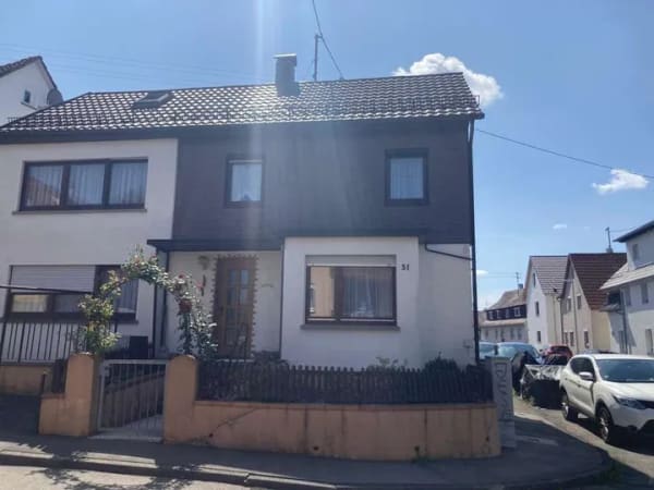 Immobilie in Steinenbronn - Älteres freistehendes  Einfamilienhaus 123  qm Wlf.  + 1 Stellpl. sonnige  Lage. Steinenbronn (BB) - Bild 2