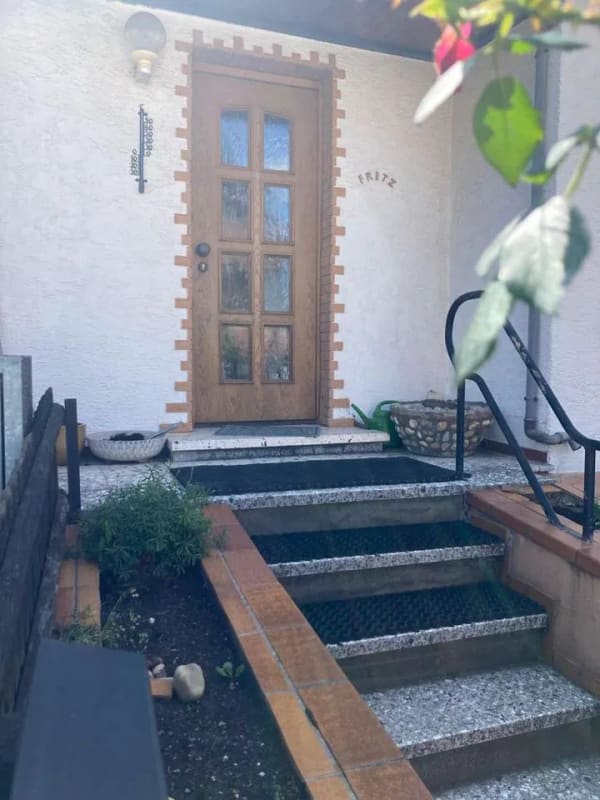 Immobilie in Steinenbronn - Älteres freistehendes  Einfamilienhaus 123  qm Wlf.  + 1 Stellpl. sonnige  Lage. Steinenbronn (BB) - Bild 4