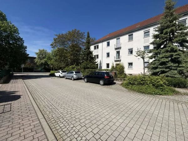 Immobilie in Bitterfeld-Wolfen - 67 m² Wohnfläche: Sanierte und bezugsfreie Eigentumswohnung mit Renditepotenzial in Wolfen - Bild 2