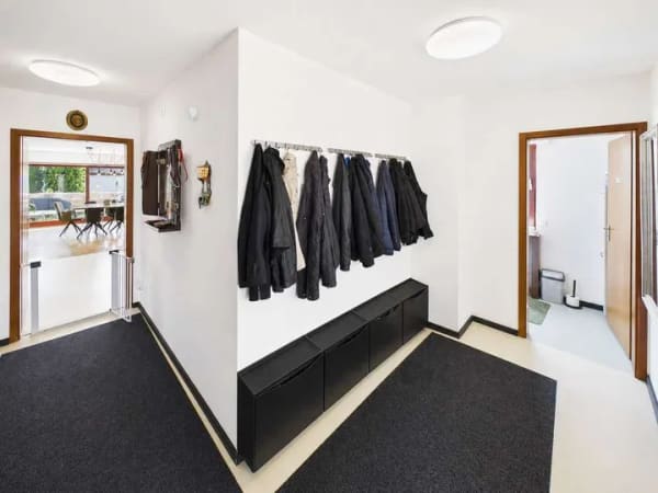Immobilie in Ammerbuch - Modern wohnen. Ruhig leben. Sofort einziehen. Einfamilienhaus in Reusten - Bild 1