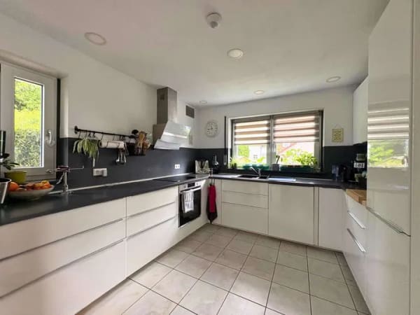 Immobilie in Neukirch - 5-Zimmer-Wohnung mit Garten und Stellplätzen in idyllischer Lage - Bild 4