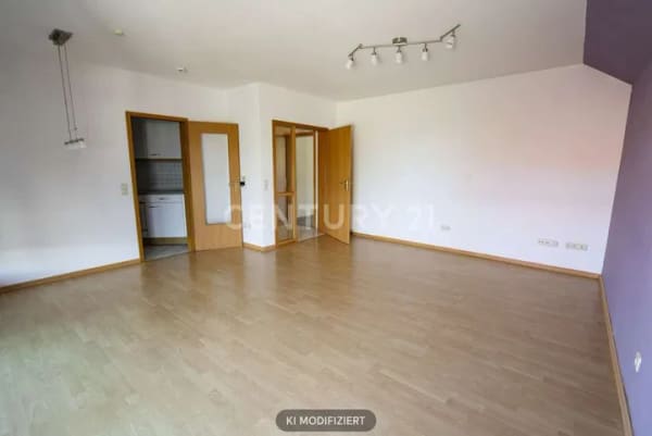 Immobilie in Schüttorf - Gut geschnittene Dachgeschosswohnung mit gr. Südwest Balkon - Bild 3