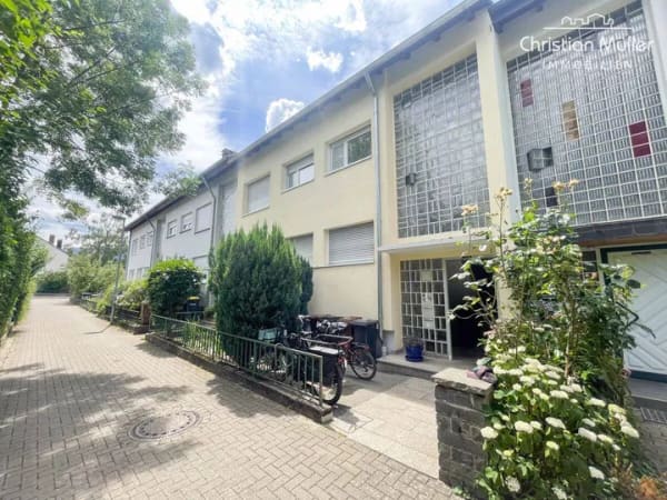 Immobilie in Kirchzarten - Kirchzarten: Vielseitiges Mehrfamilienhaus auf Erbpacht - Ideal für Anleger & Selbstnutzer - Bild 2