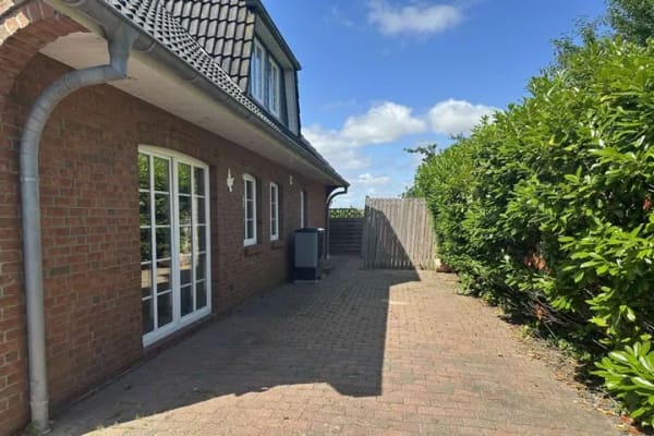 Immobilie in Dagebüll - In Nordseenähe: geräumiges Einfamilienhaus mit moderner Luftwärmepumpe und Garage - Bild 2