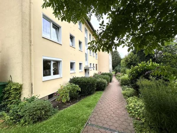 Immobilie in Bückeburg - Attraktive Kapitalanlage: Vermietete 3-Zimmer-Wohnung in attraktiver Lage in Bückeburg! - Bild 0