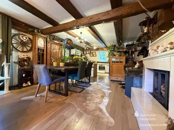Immobilie in Ühlingen-Birkendorf - Wohnen mit Charakter - Charmante 3,5-Zimmer-Maisonette-Wohnung in Stühlingen - Bild 3