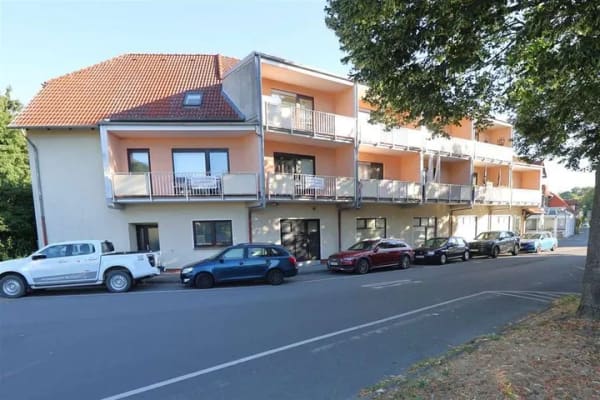 Immobilie in Bad Sooden-Allendorf - Einziehen und Wohlfühlen: Möblierte 2-Zimmer-Eigentumswohnung mit Loggia und Tiefgaragenstellplatz - Bild 0