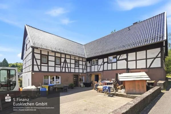 Immobilie in Nettersheim - Nettersheim - Holzmülheim
Zweifamilienhaus mit Teilungserklärung - Wohnen & Vermieten perfekt komb - Bild 0