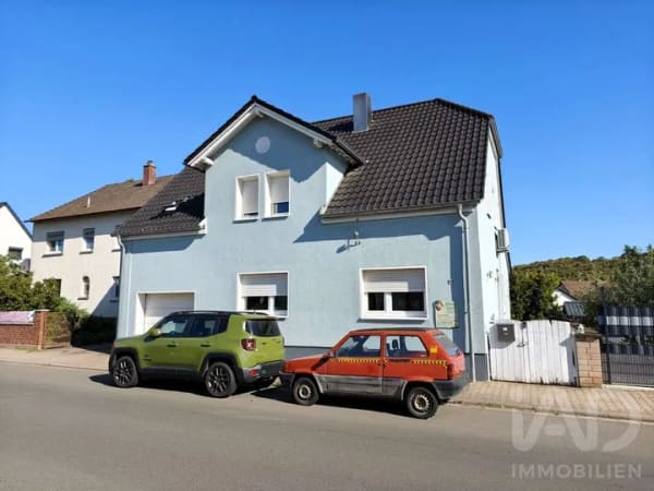 Immobilie in Göllheim - In Göllheim? Ja!, Kinderzimmer? Klaro!, Homeoffice? Logisch!, Pool und eigener Garten? Was sonst! - Bild 0
