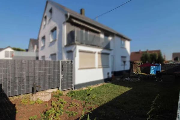 Immobilie in Illerkirchberg - Laufend instand gehaltenes Dreifamilienhaus mit großzügigem Grundstück in Illerkirchberg - Bild 1