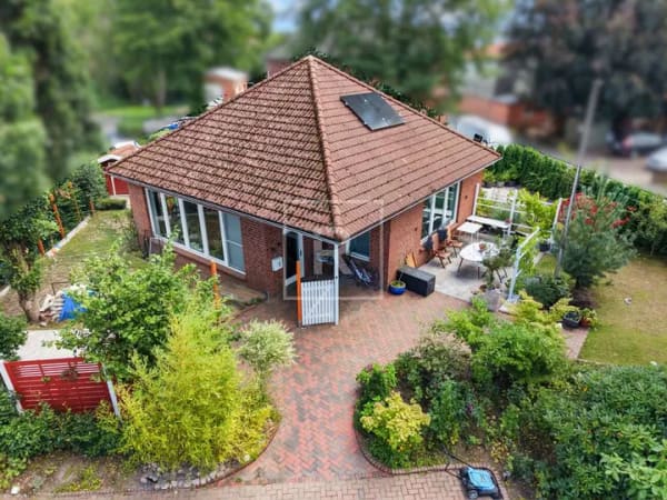 Immobilie in Reher - Besonderes Immobilienangebot – Ehemaliges Bankgebäude als moderner Bungalow in Reher! - Bild 3