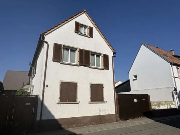 Immobilie in Germersheim - Charme, Hof und Ausbaureserve: sanierungsbedürftiges Wohnhaus in Sondernheim - Bild 0