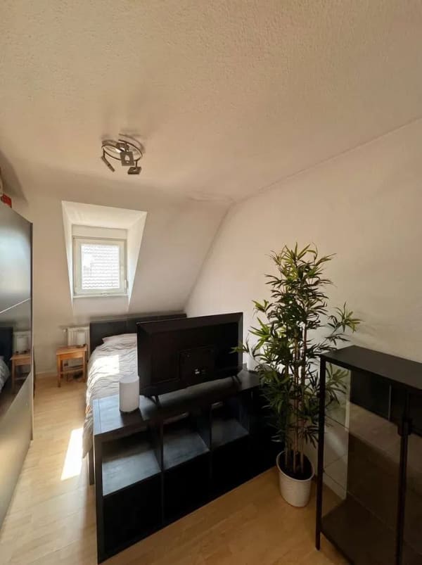 Immobilie in Kaiserslautern - KL-Ost: Eigentumswohnung mit 2 Zimmern, Küche, Bad und Garage - Bild 3