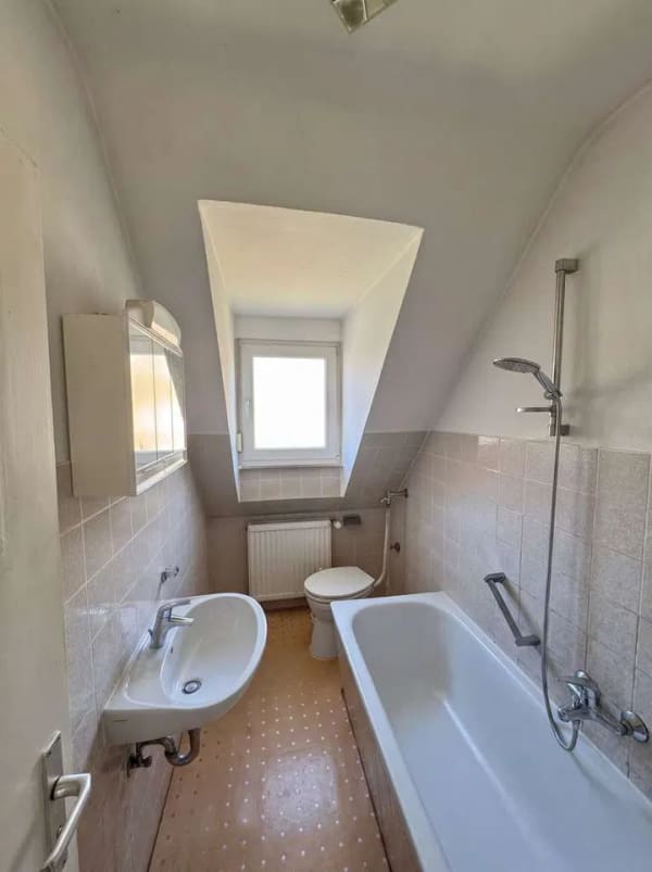 Immobilie in Kaiserslautern - KL-Ost: Eigentumswohnung mit 2 Zimmern, Küche, Bad und Garage - Bild 4