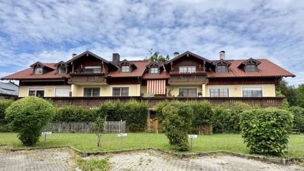 Immobilie in Bruckmühl - Attraktive 3-Zimmer-Wohnung im 1. Obergeschoss in ruhiger Lage von Bruckmühl/Hinrichssegen - Bild 0
