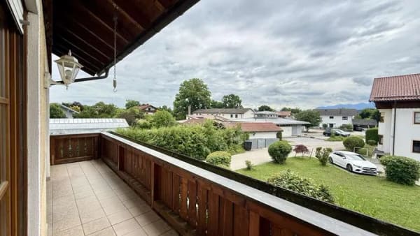 Immobilie in Bruckmühl - Attraktive 3-Zimmer-Wohnung im 1. Obergeschoss in ruhiger Lage von Bruckmühl/Hinrichssegen - Bild 2