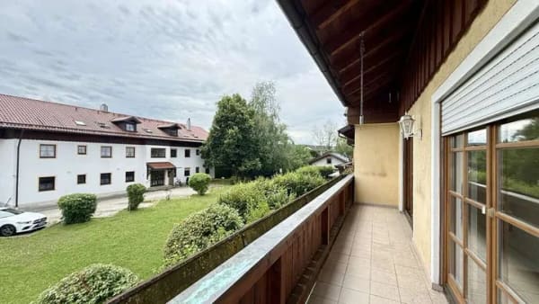 Immobilie in Bruckmühl - Attraktive 3-Zimmer-Wohnung im 1. Obergeschoss in ruhiger Lage von Bruckmühl/Hinrichssegen - Bild 3