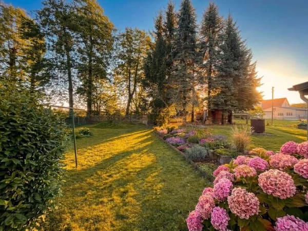 Immobilie in Bischofswerda - Charme, der Sie willkommen heißt! Liebevoll saniertes Bauernhaus sucht eine Familie! - Bild 1
