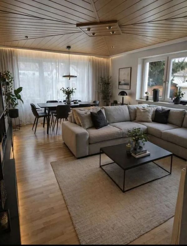 Immobilie in Dasing - Modernisiertes Dreifamilienhaus, PV Anlage, DG Wohnung frei, zentrale Lage mit top Anbindung - Bild 2