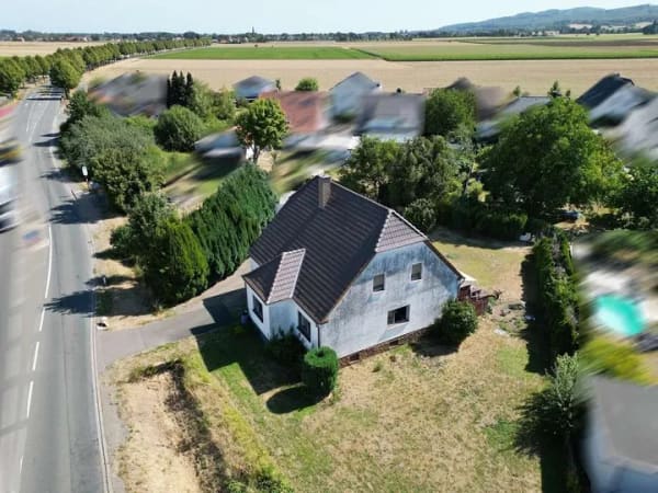 Immobilie in Preußisch Oldendorf - Sanierungsbedürftiges Einfamilienhaus mit Potenzial in Bad Holzhausen - Bild 1