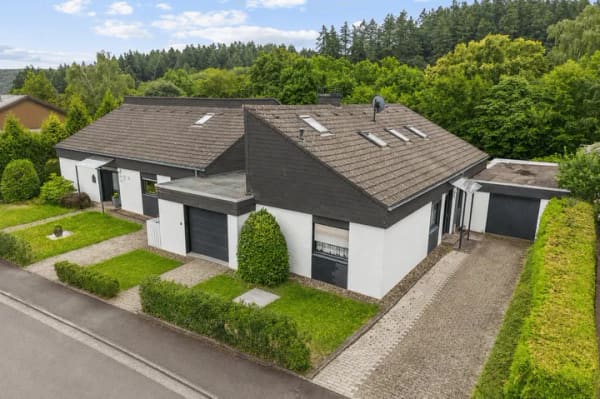 Immobilie in Lahntal - Einfamilienhaus mit Einliegerwohnung in Lahntal-OT Caldern - Bild 2