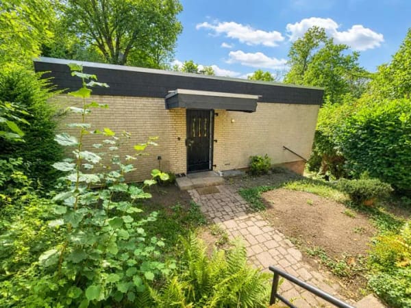 Immobilie in Nideggen - Nideggen: Bungalow mit Potenzial – Wohnen oder Ferienhaus in der Natur mit Burgblick - Bild 1