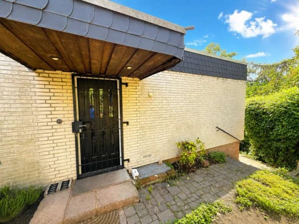 Immobilie in Nideggen - Nideggen: Bungalow mit Potenzial – Wohnen oder Ferienhaus in der Natur mit Burgblick - Bild 2