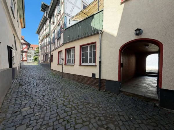 Immobilie in Alsfeld - Wohn- und Geschätshaus in zentraler Altstadtnähe (nach WEG aufgeteilt) - Bild 1