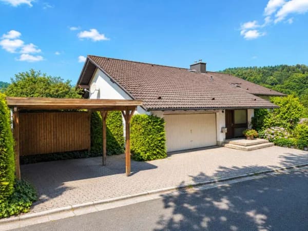 Immobilie in Ködnitz - Einfamilienhaus mit Garten, Doppelgarage und Carport in Ködnitz-Kauerndorf - Bild 2