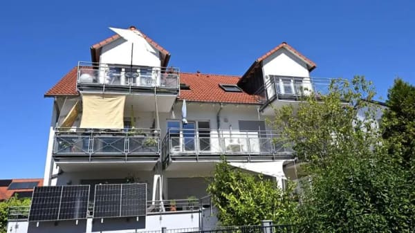 Immobilie in Bönnigheim - Sonnige 2,5-Zi.-Dachgeschosswohnung mit Südbalkon und TG-Stellplatz in begehrter Wohnlage! - Bild 1