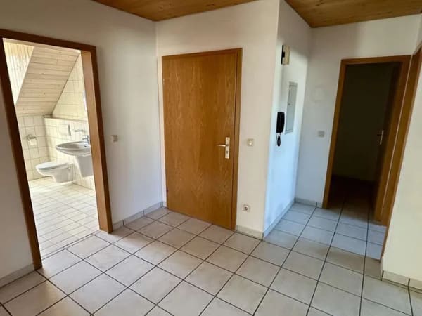 Immobilie in Tegernheim - Schöne 3-Zimmer-Dachgeschoßwohnung - Bild 4