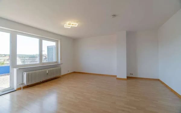 Immobilie in Villingen-Schwenningen - Schöne 1,5-Zimmer-Wohnung mit Aufzug und traumhafter Dachterrasse in zentrumsnaher Lage - Bild 3
