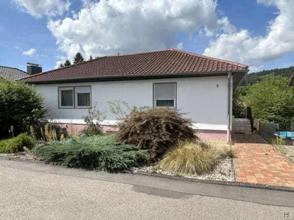 Immobilie in Neckargemünd - Familienfreundliches Einfamilienhaus mit Garage und Garten - Bild 1