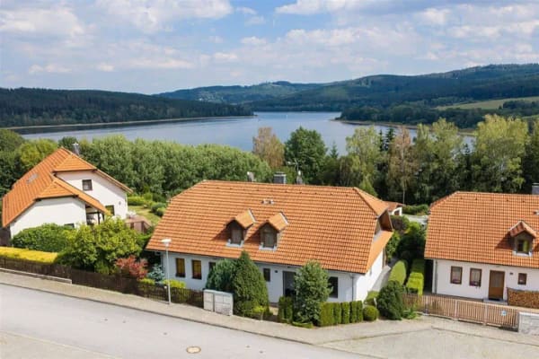 Immobilie in Sehlde - Reihenhaus mit 4 Zimmern, Terrasse und Garten - Prední Výton - Bild 2