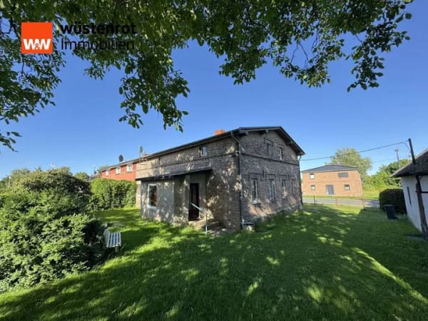 Immobilie in Behrenhoff - Viel Platz für Ihre Zukunft – Landhaus mit großem Selbstversorgergrundstück und Ausbaupotenzial - Bild 2
