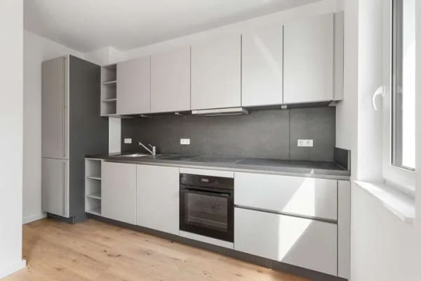 Immobilie in Scheeßel - Sanierte Erdgeschosswohnung mit eigenem Zugang, Einbauküche und Tageslichtbad - Bild 2