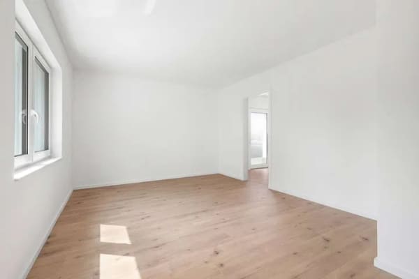 Immobilie in Scheeßel - Sanierte Erdgeschosswohnung mit eigenem Zugang, Einbauküche und Tageslichtbad - Bild 4