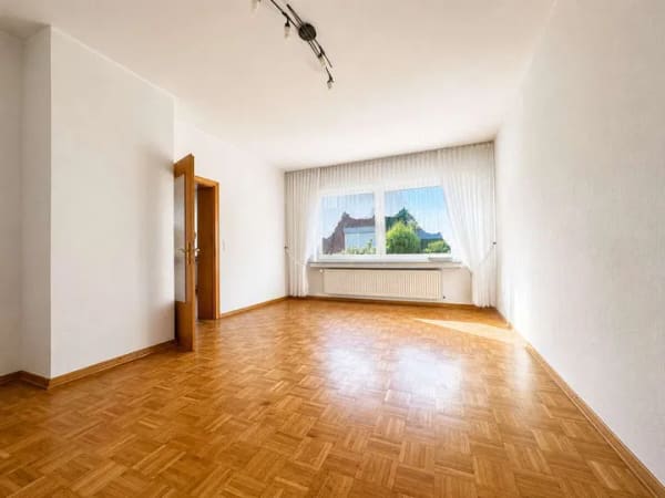 Immobilie in Greven - Vielseitige Doppelhaushälfte in Greven mit Wintergarten, Balkon und Garten - Bild 2